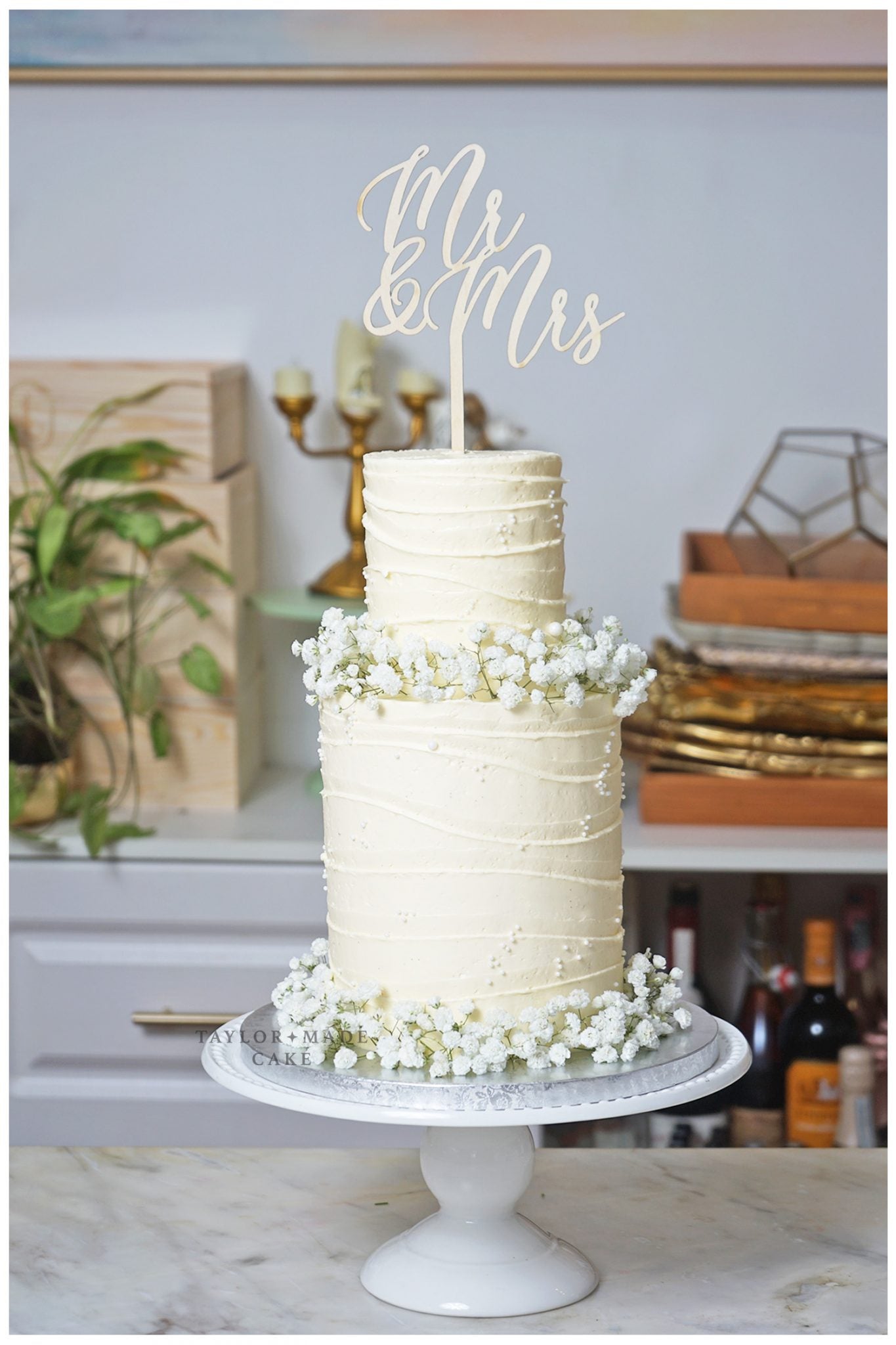 Baby's Breath Wedding Cake