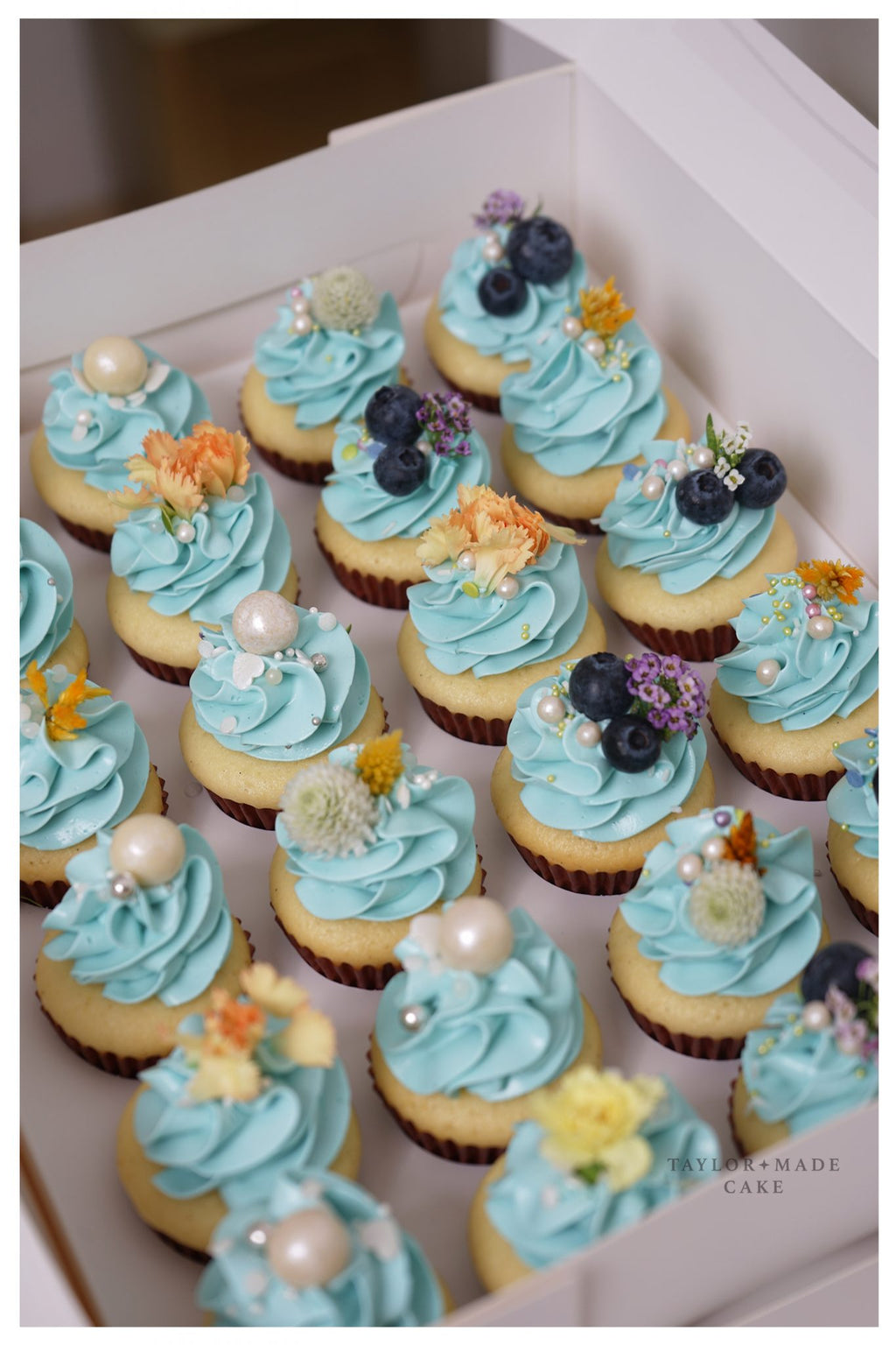 The Best Mini Cupcake Set