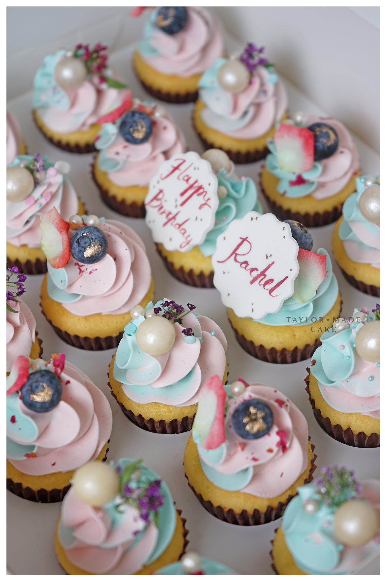 The Best Mini Cupcake Set