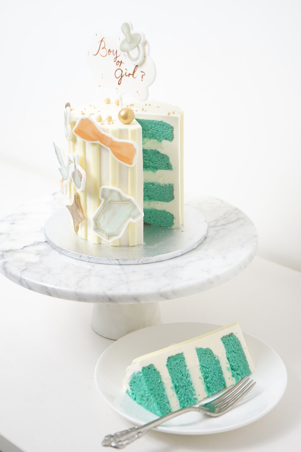 Mini Dreamy Gender Reveal Cake