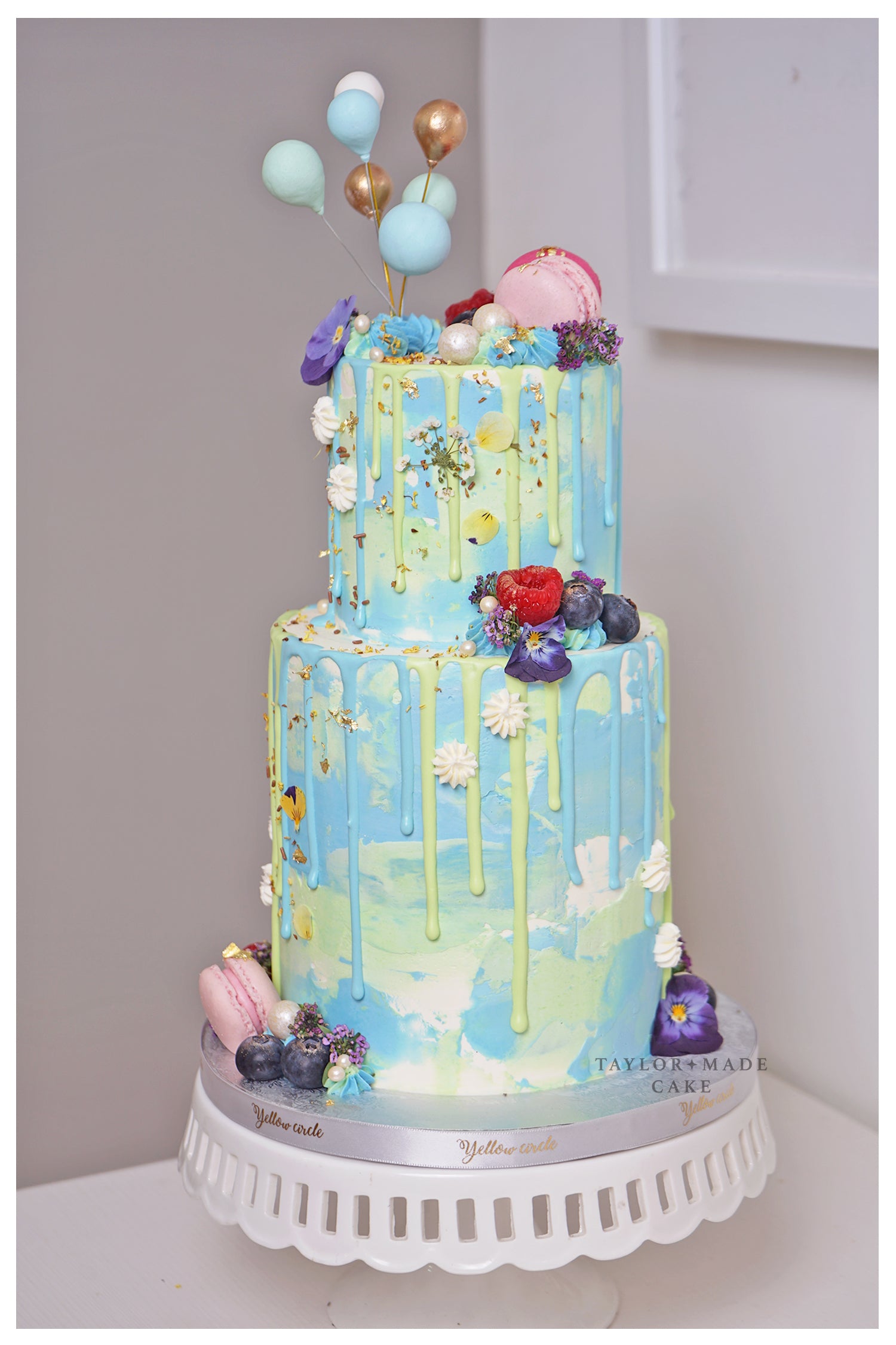 Classic Balloon Cake