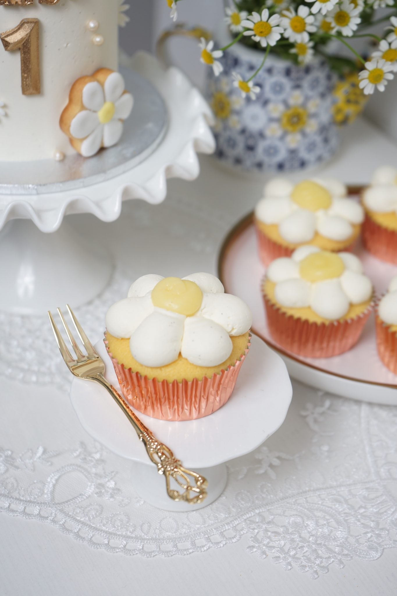 Honey Lemon Daisy Cupcake Set