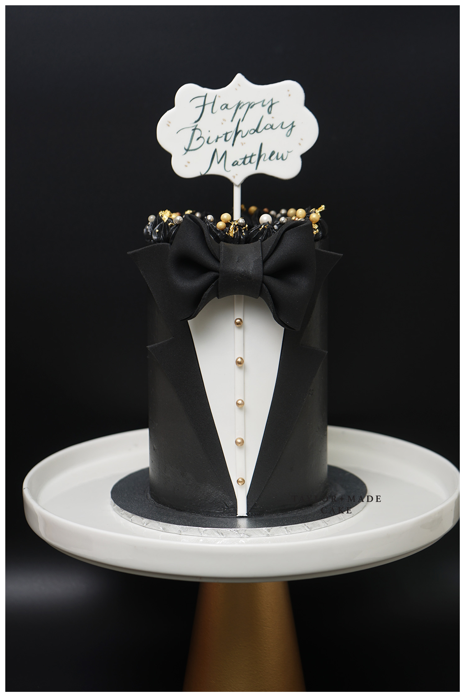 Gentleman Themed Birthday Cake with Name Editor - Best Wishes Birthday  Wishes With Name
