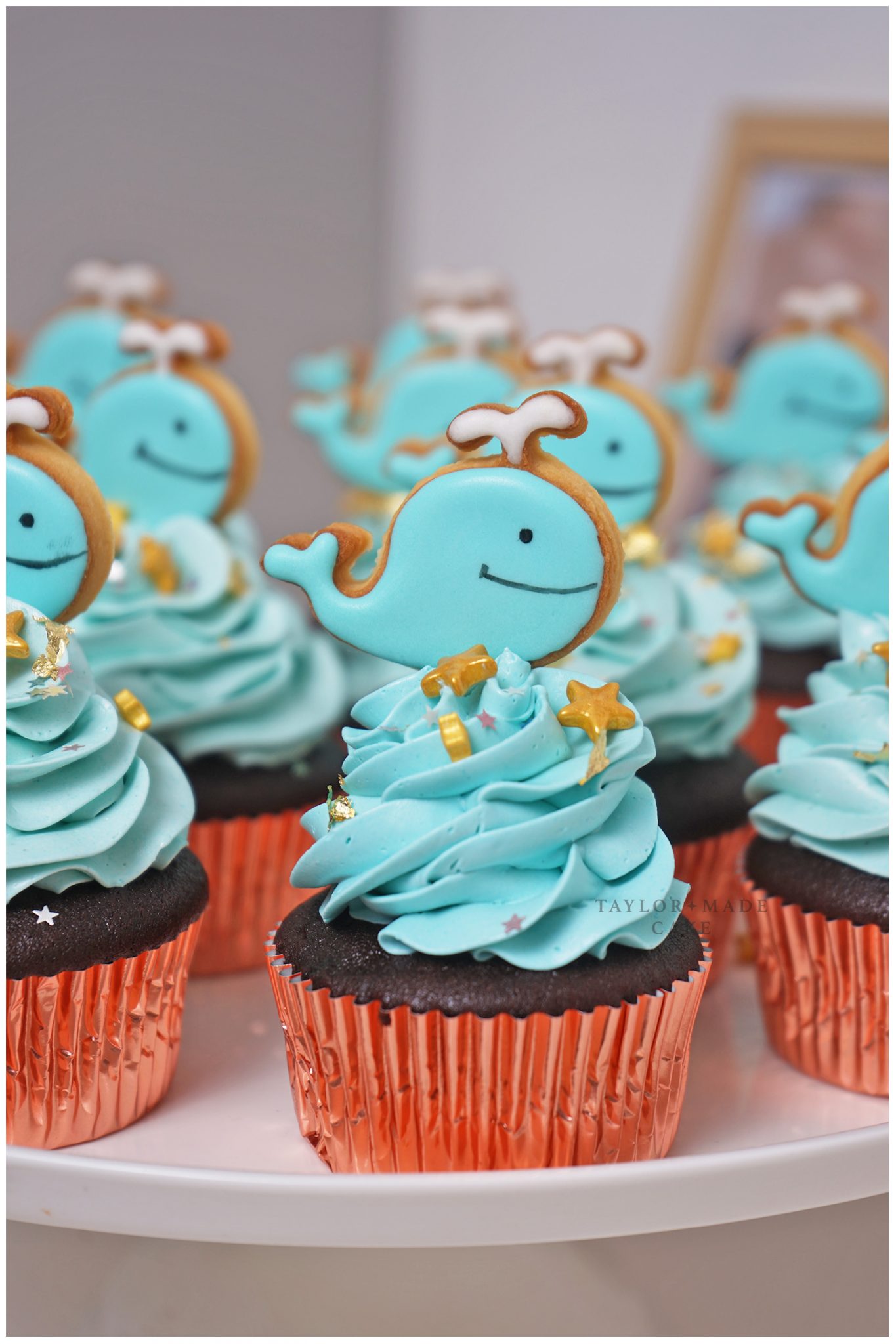 Whale Cupcake Set Taylor MadeCake Whale Cupcake Set Taylor MadeCake